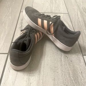 Adidas vintage casual formal sneakers